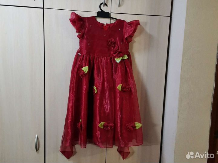 Платье праздничное