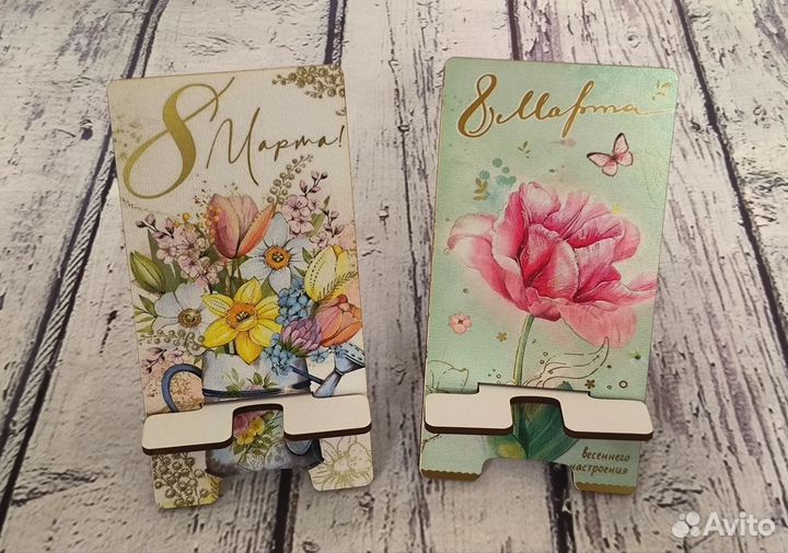 Подставка для телефона из дерева