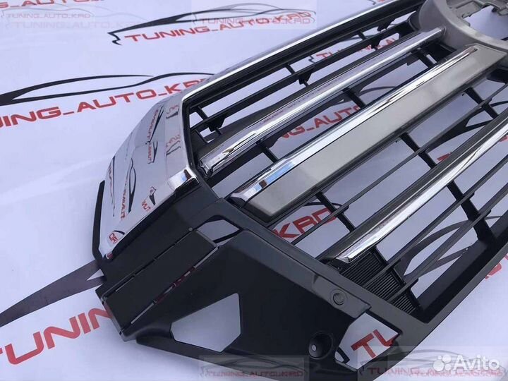 Решетка радиатора Toyota Land Cruiser 200 U5004