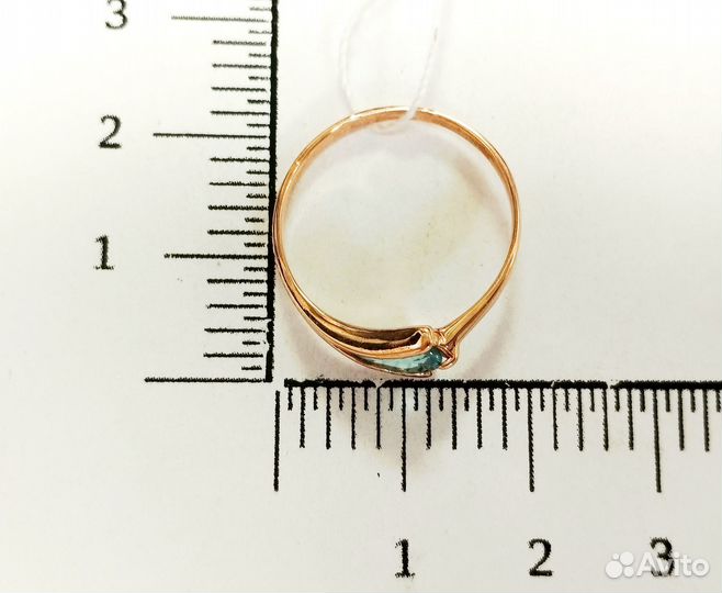 Золотое кольцо с камнем 18р