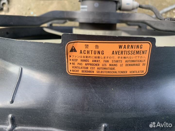 Диффузор радиатора с вентилятором Mitsubishi Colt