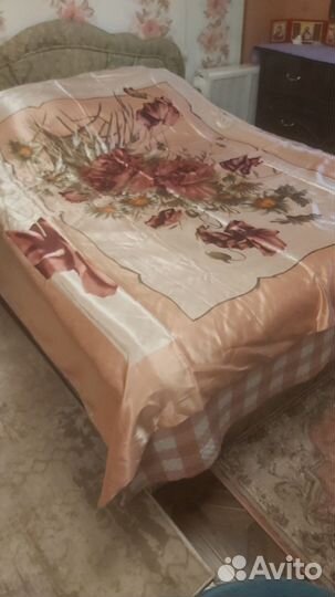 Шелковый комплект бедья