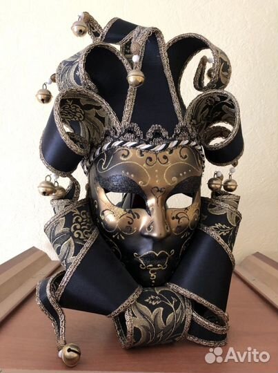 Венецианская маска