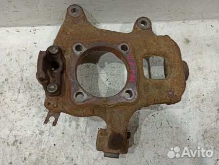 Кулак задний правый 430181LB0A