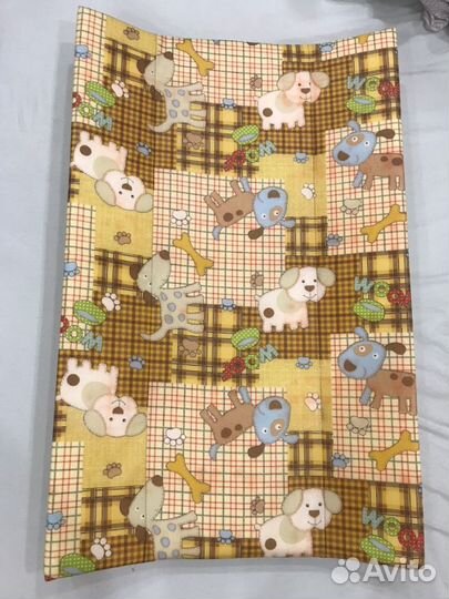 Пеленальная доска, пеленальный стол