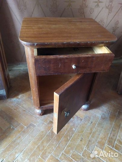 Винтажная прикроватная тумба