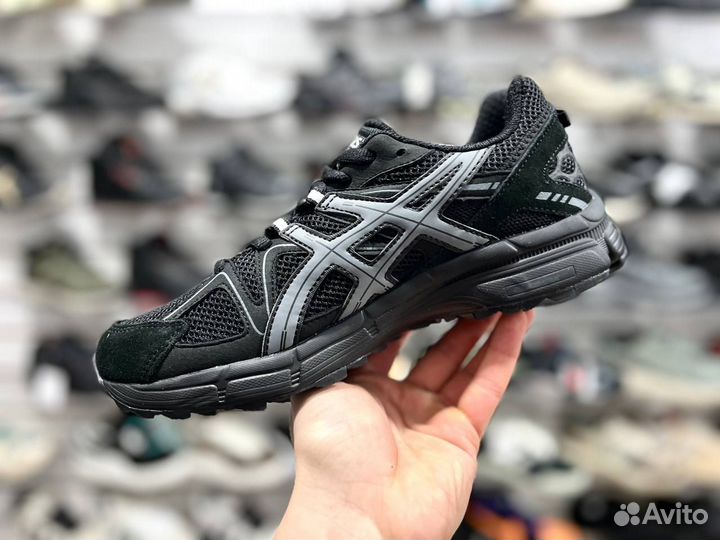 Кроссовки Asics