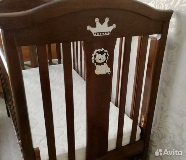 Детская кроватка с маятником Гандылян 