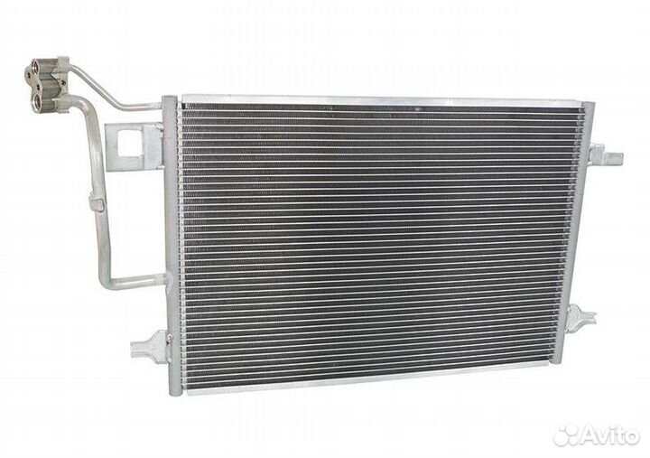 Радиатор кондиционера (конденсатор) новый