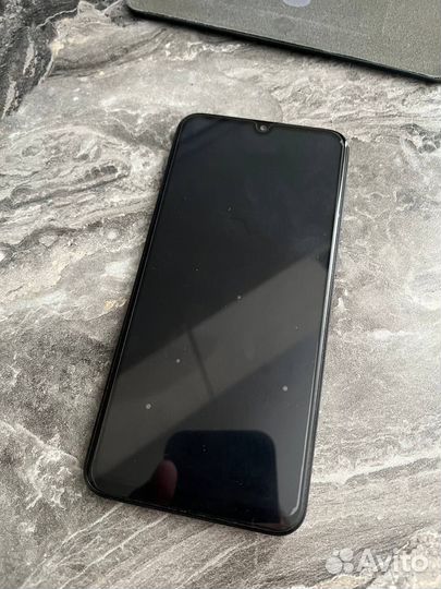 Samsung Galaxy A20, 3/32 ГБ