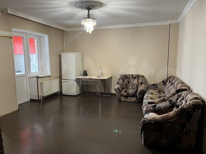 2-к. квартира, 53 м², 1/9 эт.
