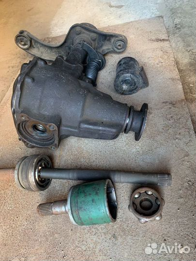 Передний редуктор на mitsubishi Delica 1996