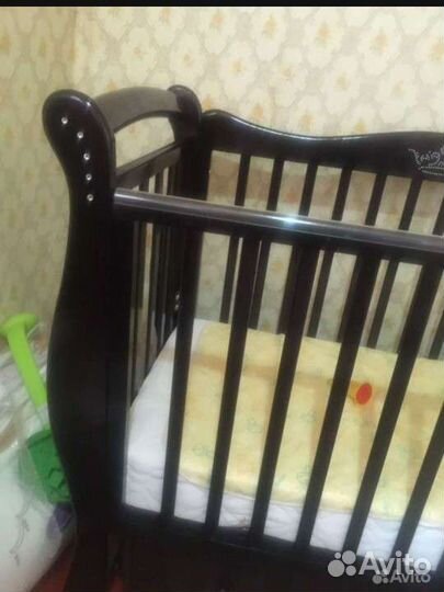 Кровать маятник