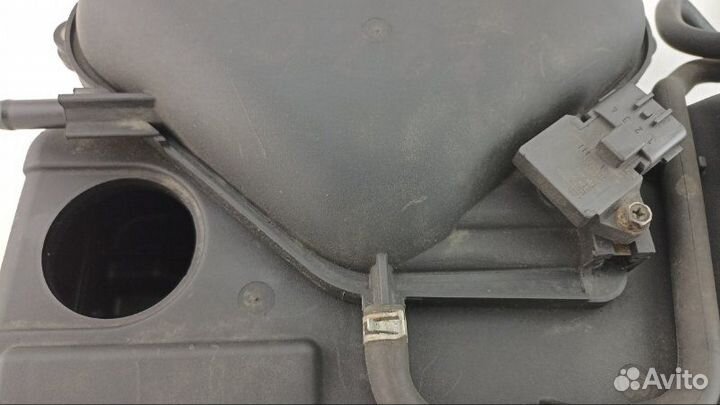 Корпус воздушного фильтра Nissan Cube Z11 CR14