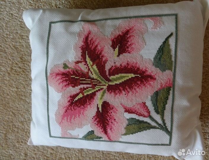 Подушка думочка вышитая 
