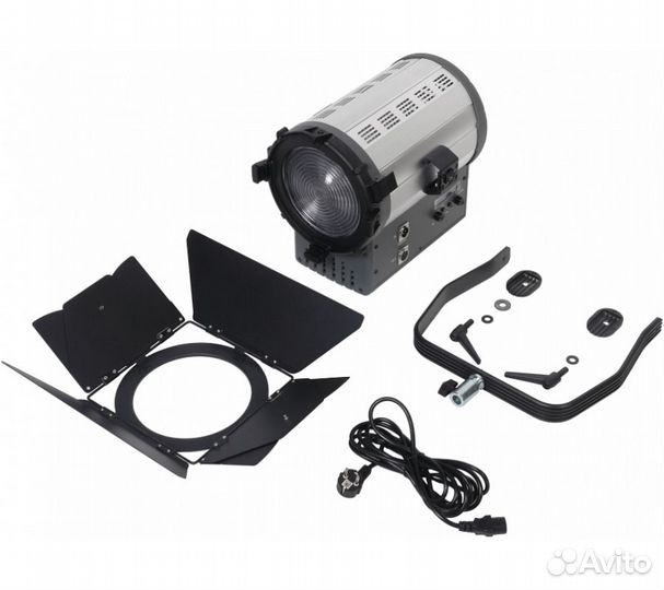 Осветитель студийный GreenBean Fresnel 300 LED X3