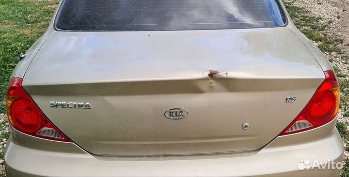 Крышка багажника Kia Spectra (с деффектом)