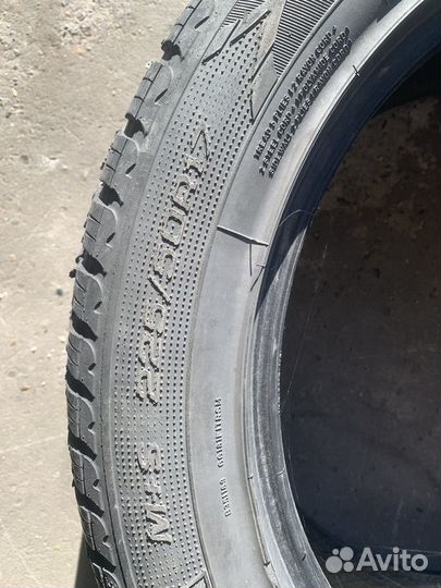 Goodyear Eagle Ultra Grip 225/50 R17 94H