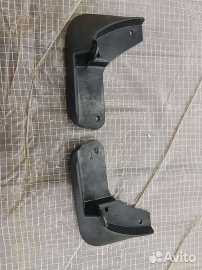 Брызговики лада веста