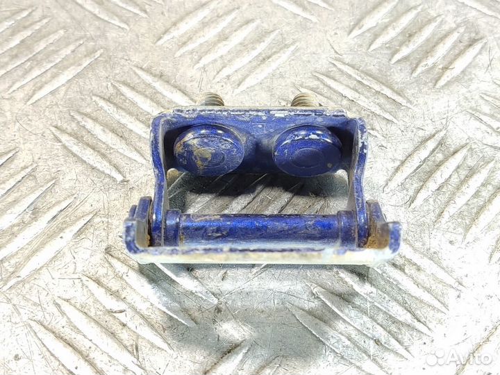 Петля багажника левая Mazda Cx7 2007-2012