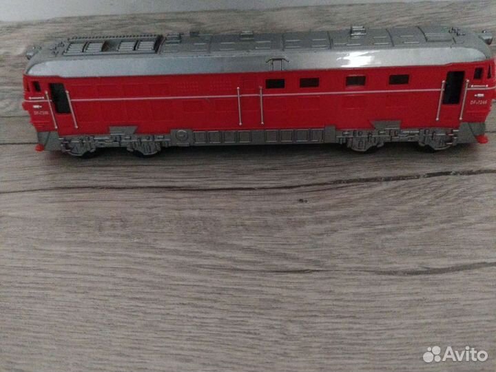 Поезд на батарейках