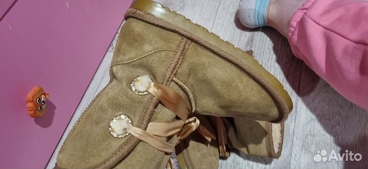 Натуральные угги+новые ботинки 33 размера