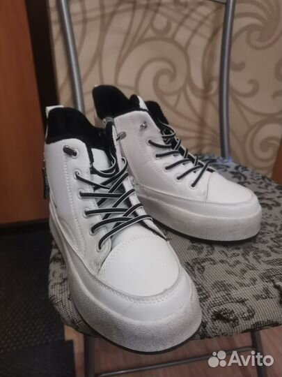 Новые полуботинки для девочки