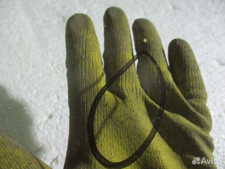 Стекло переднее левое Ford Escape 2