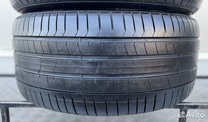 Pirelli P Zero PZ4 305/40 R20