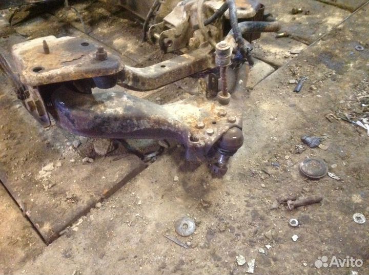 Рычаг нижний L R ZX Admiral Адмирал