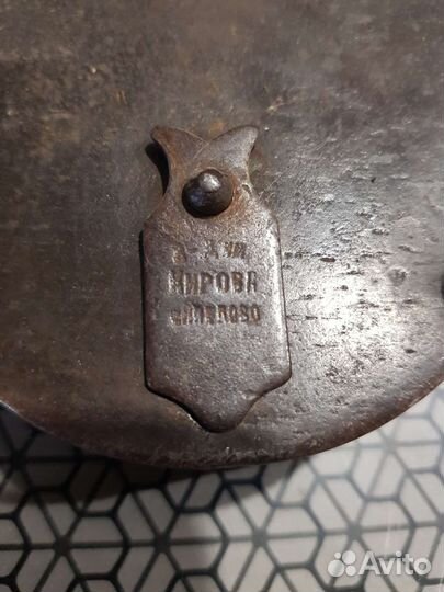 Замок большой старинный