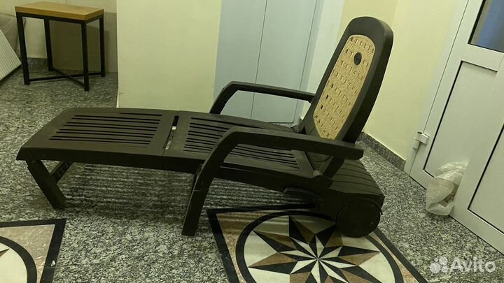 Шезлонг / кресло