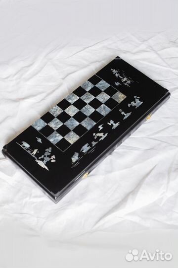 Шахматы перламутр и лаковое дерево, середина 20в