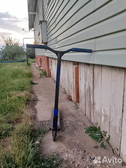 Продам самокат трюковой