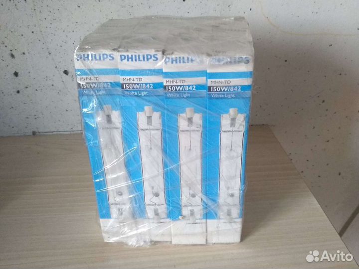 Лампа металлогалогенная Philips MHN-TD 150W/842 10