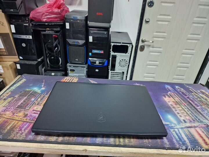 MSi Katana GF76 i5-11400H 16gb RTX 3050 4gb 17.3