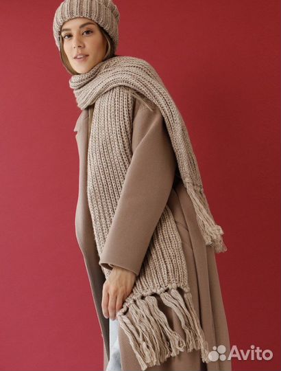 Комплект шапка и шарф для девушки