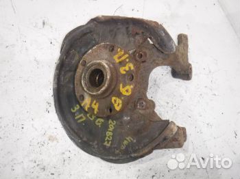 Кулак задний правый