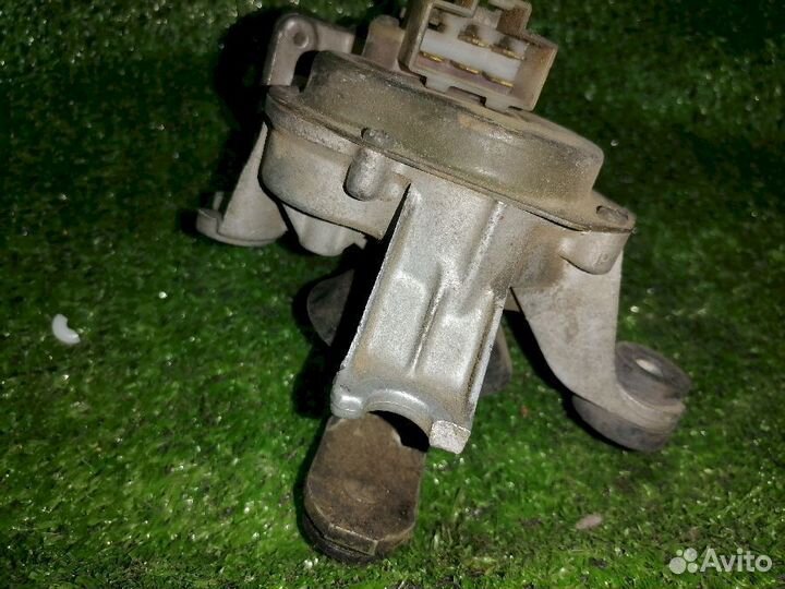 Мотор стеклочестителя (дворников) Nissan Avenir W1