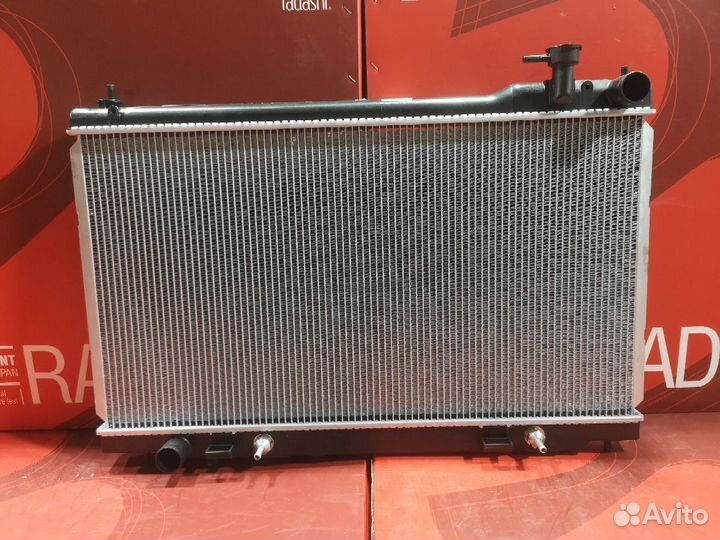 Радиатор двс Nissan Skyline CPV35 vq35de