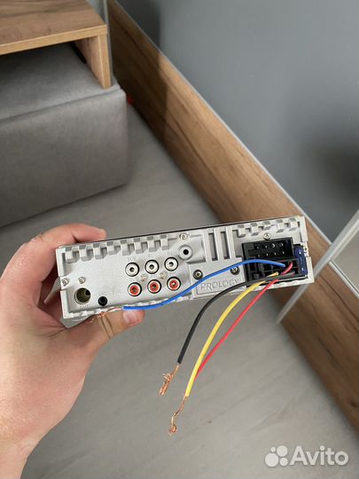 Продам магнитолу