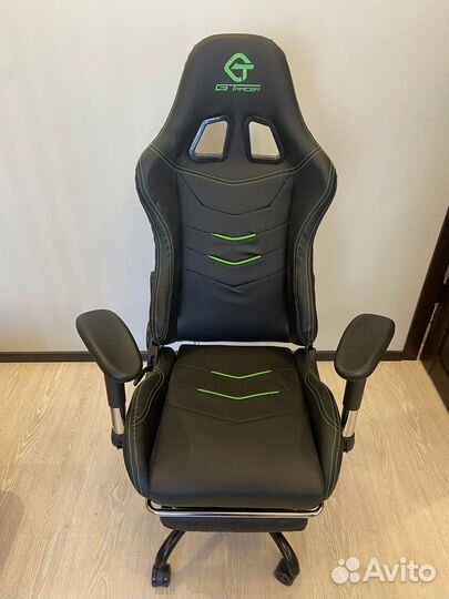 Компьютерное кресло GTRacer (Модель 302)