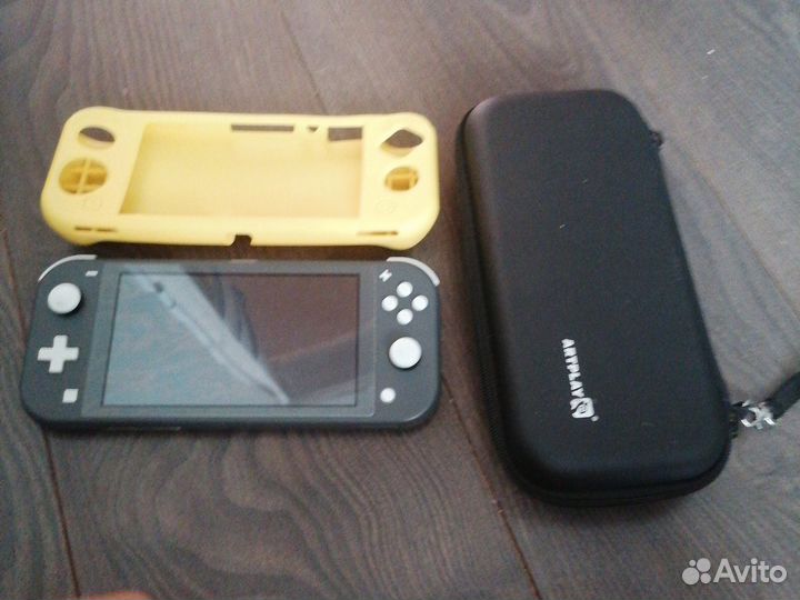 Nintendo switch lite с играми