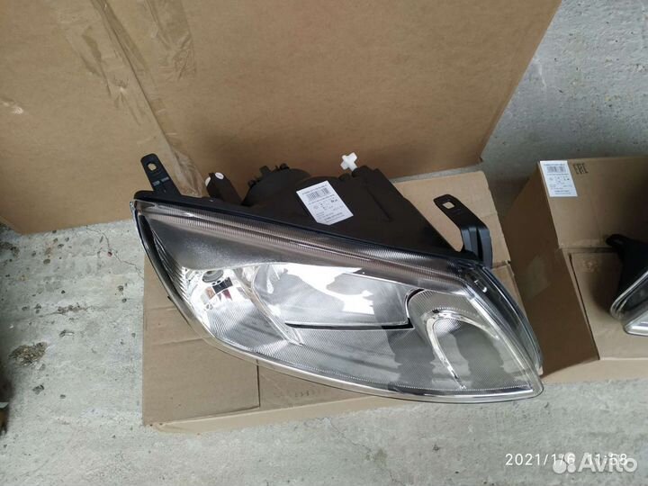 Передние Фары на Лада Гранта Питерские
