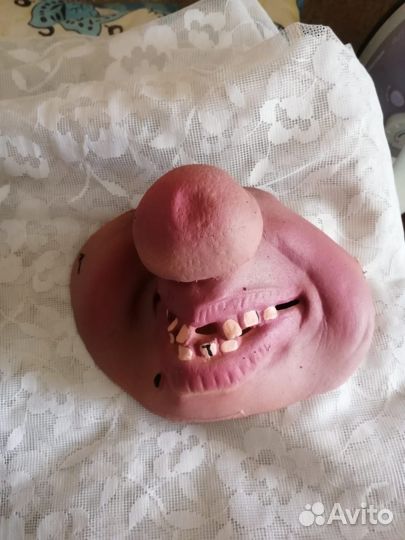 Резиновая маска