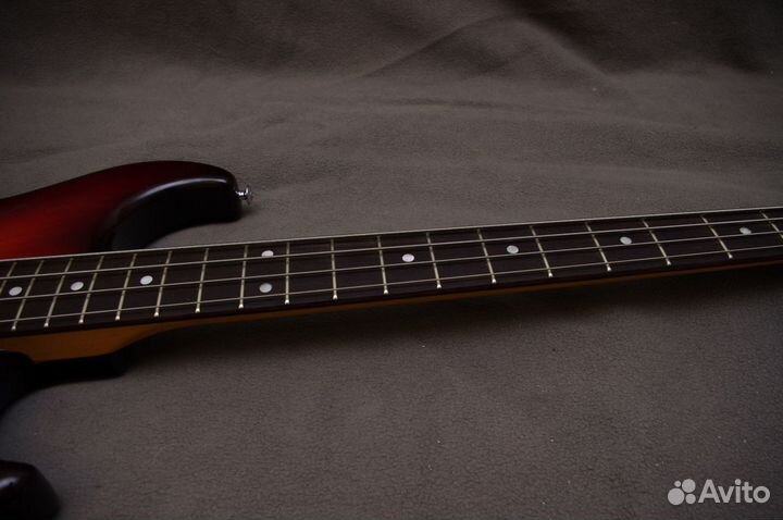 Бас-гитара Yamaha BB-VI. Japan