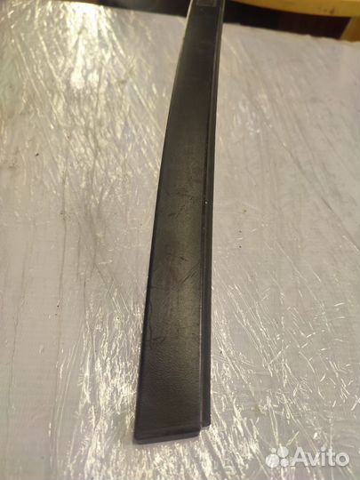 Правый молдинг крыши Peugeot 307