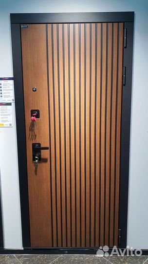 Дверь входная коричневая Италия шумо-изоляционная