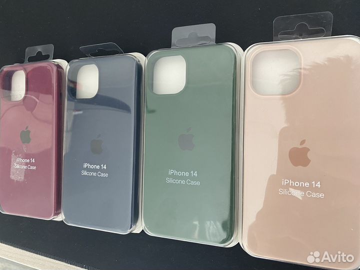 Чехол на iPhone 14 с яблоком