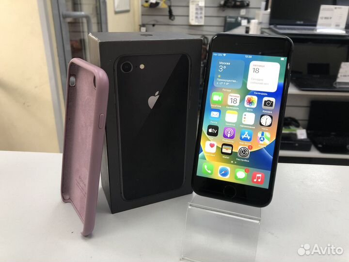 iPhone 8, 64 ГБ